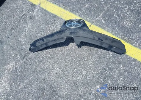 2018 Toyota Corolla Le from USA, damaged, VIN 2T1BURHE9JC028064